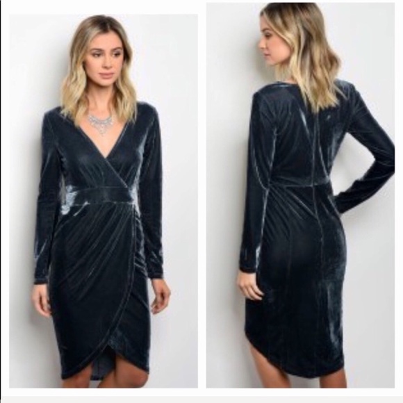 ✨BLUE VELVET ✨LUSH VELVET FAUX WRAP DRESS-SLIP - Picture 2 of 6